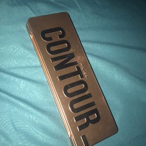 Profusion Contour & highlight palate